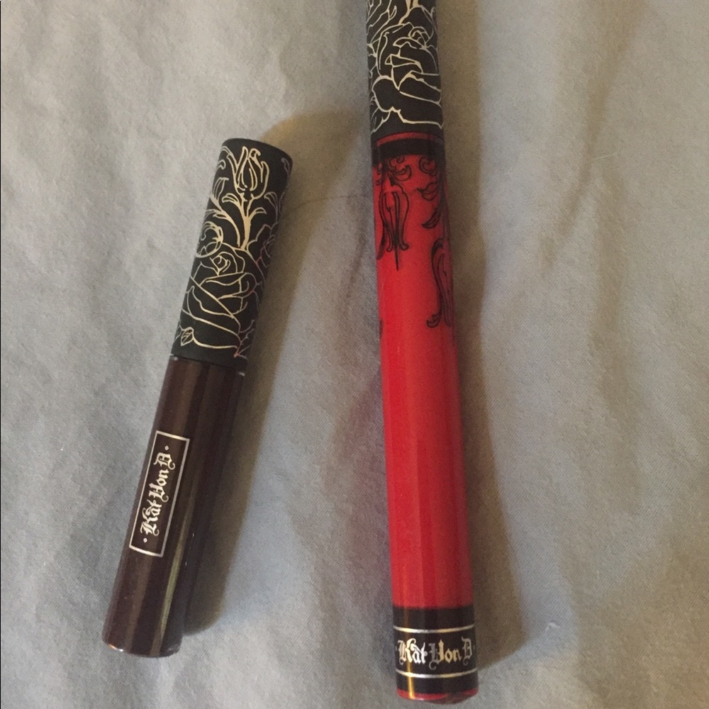 Kat Von D Liqiud Lipstick Outlaw & Damned